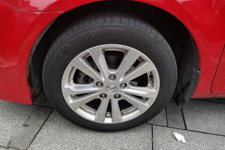 Used Mazda 6 2015 2.0L Automatic Luxury Version Left Front Wheel Hub