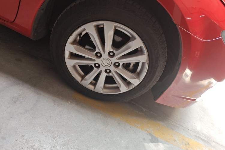 Used Mazda 6 2015 2.0L Automatic Fashion Edition Right Front Wheel Hub