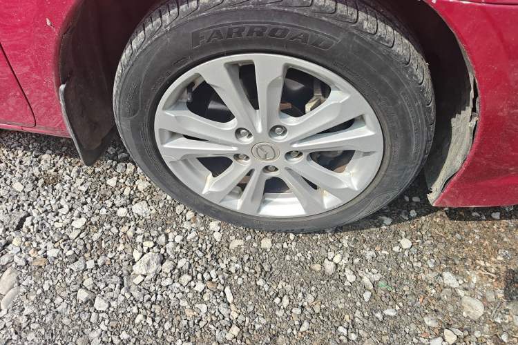 Used Mazda 6 2015 2.0L Automatic Ultra-Luxury Model Right Front Wheel Hub