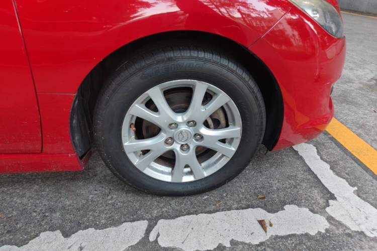 Used Mazda 6 2015 2.0L Automatic Elite Edition Right Front Wheel Hub