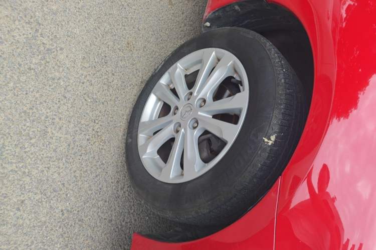 Used Mazda 6 2015 2.0L Automatic Fashion Edition Right Front Wheel Hub