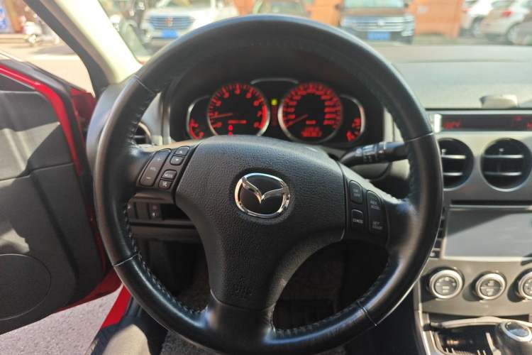 Used Mazda 6 2015 2.0L Automatic Luxury Version Steering Wheel
