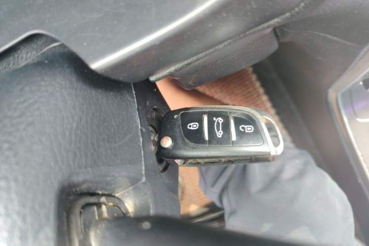 Used Mazda 6 2015 2.0L Automatic Fashion Edition Vehicle Key