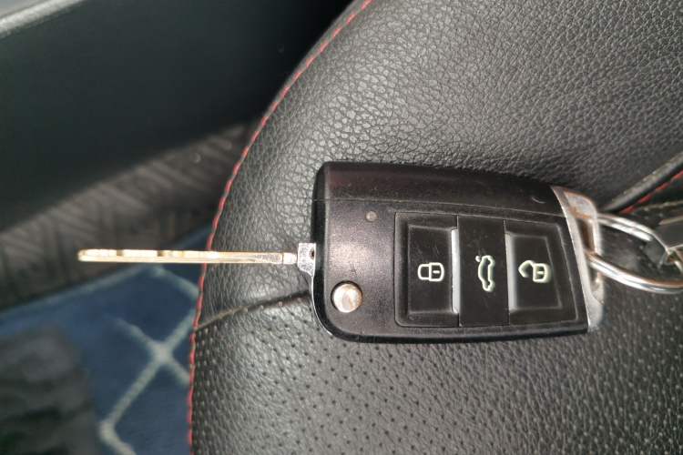Used Mazda 6 2015 2.0L Automatic Luxury Version Vehicle Key