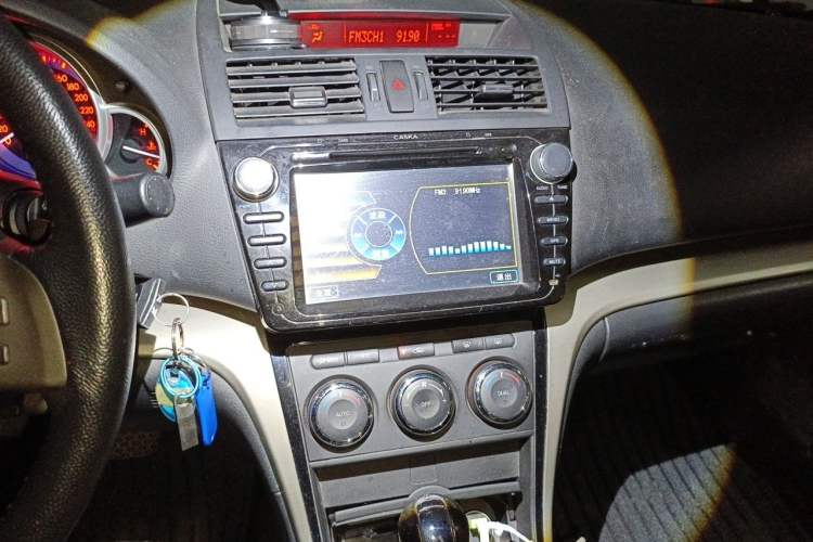 Used Mazda 6 2015 2.0L Automatic Elite Edition Audio And AC Panel