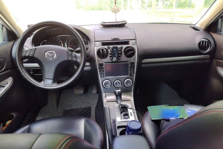 Used Mazda 6 2015 2.0L Automatic Fashion Edition Center Console