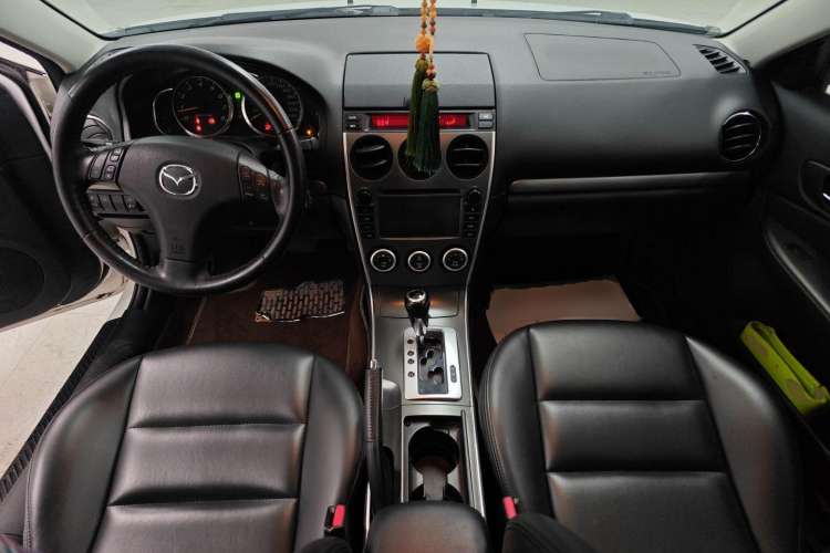 Used Mazda 6 2015 2.0L Automatic Fashion Edition Center Console