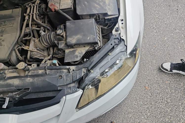 Used Mazda 6 2015 2.0L Automatic Fashion Edition Engine Bay Left