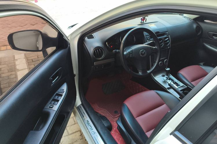 Used Mazda 6 2015 2.0L Automatic Fashion Edition Interior 3