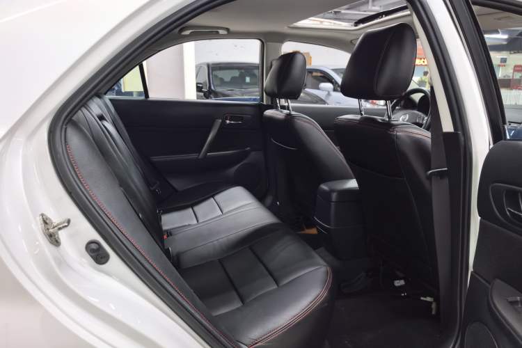 Used Mazda 6 2015 2.0L Automatic Fashion Edition Interior 9