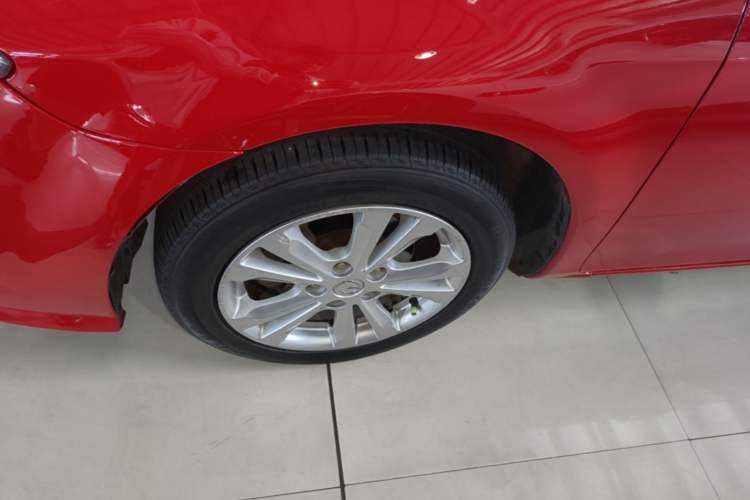 Used Mazda 6 2015 2.0L Automatic Fashion Edition Left Front Wheel Hub