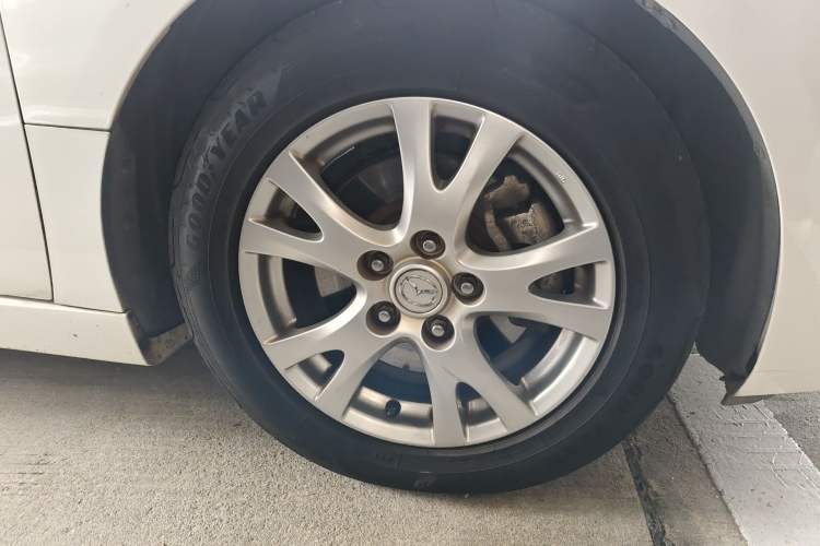 Used Mazda 6 2015 2.0L Automatic Elite Edition Right Front Wheel Hub