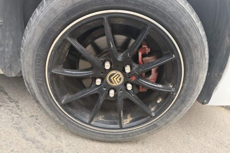 Used Mazda 6 2015 2.0L Automatic Fashion Edition Right Front Wheel Hub