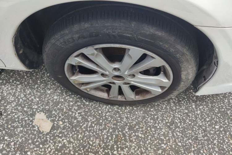 Used Mazda 6 2015 2.0L Automatic Fashion Edition Right Front Wheel Hub