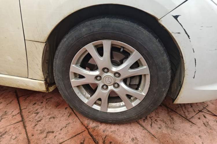 Used Mazda 6 2015 2.0L Automatic Elite Edition Right Front Wheel Hub