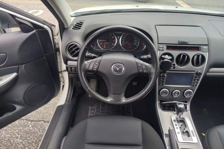 Used Mazda 6 2015 2.0L Automatic Fashion Edition Steering Wheel