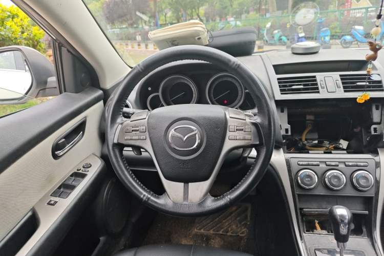 Used Mazda 6 2015 2.0L Automatic Elite Edition Steering Wheel