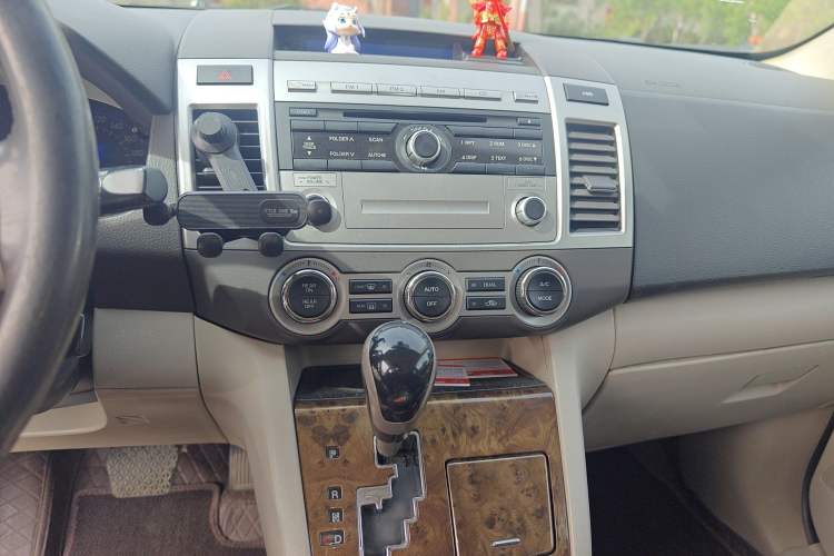 Used Mazda 8 2011 2.3L Deluxe Edition Audio And AC Panel