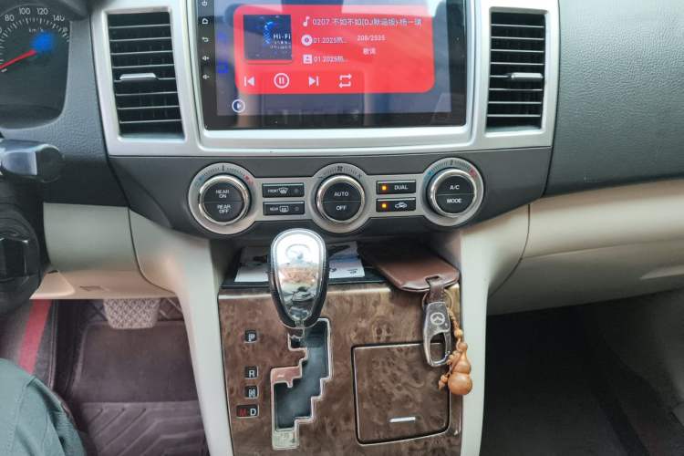 Used Mazda 8 2011 2.3L Ultimate Edition Audio And AC Panel