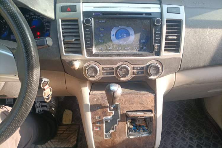 Used Mazda 8 2011 2.3L Deluxe Edition Audio And AC Panel