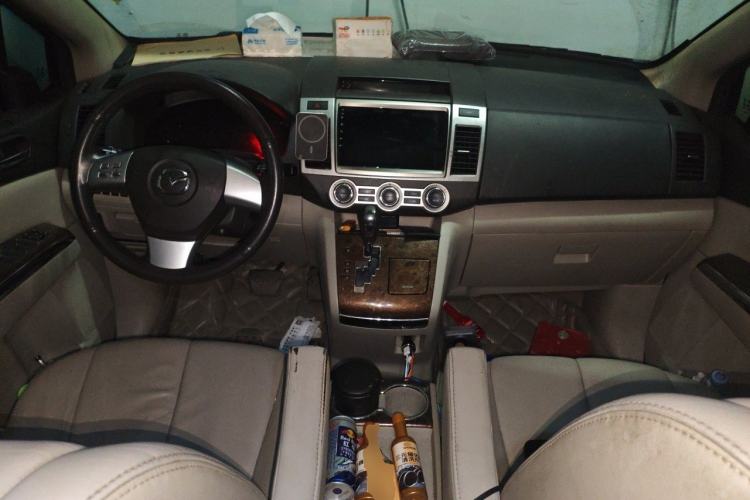 Used Mazda 8 2011 2.3L Ultimate Edition Center Console