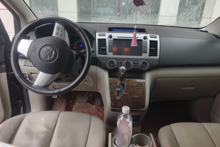Used Mazda 8 2011 2.3L Deluxe Edition Center Console