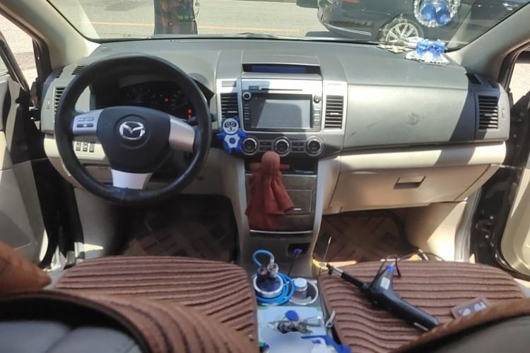 Used Mazda 8 2011 2.3L Deluxe Edition Center Console
