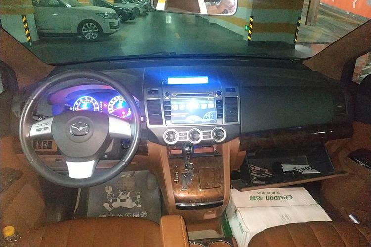 Used Mazda 8 2011 2.3L Ultimate Edition Center Console