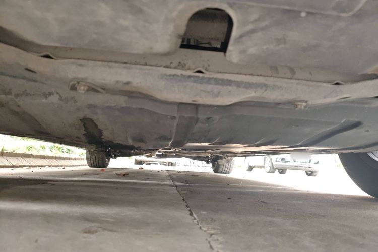 Used Mazda 8 2011 2.3L Ultimate Edition Chassis Front