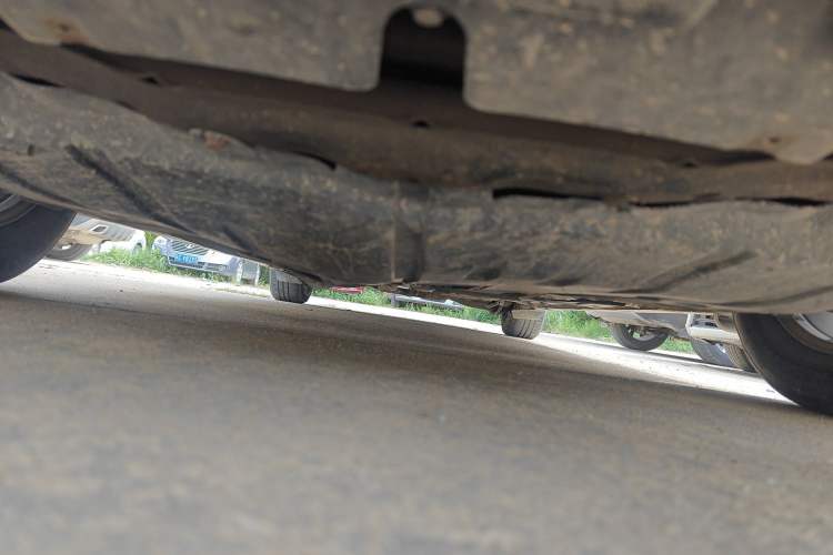Used Mazda 8 2011 2.3L Deluxe Edition Chassis Front