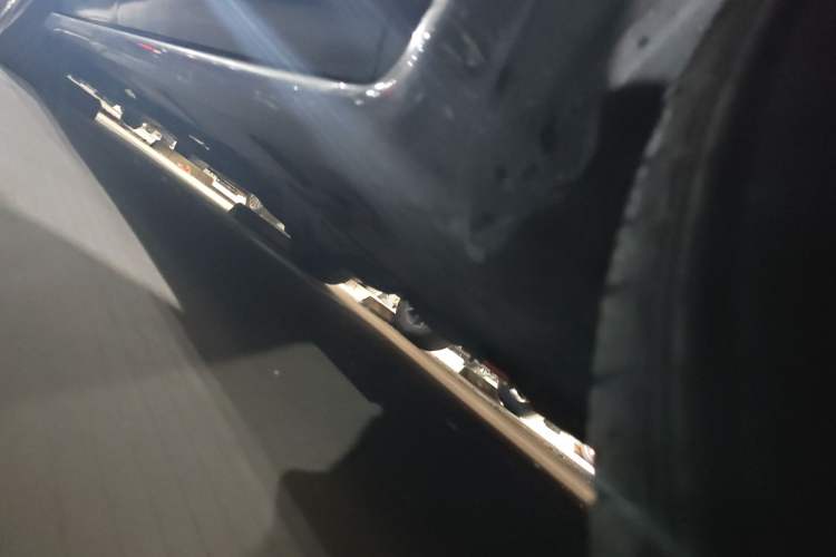 Used Mazda 8 2011 2.3L Deluxe Edition Chassis Front Right