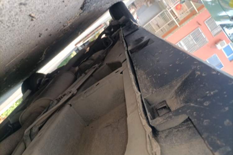 Used Mazda 8 2011 2.3L Deluxe Edition Chassis Front Right