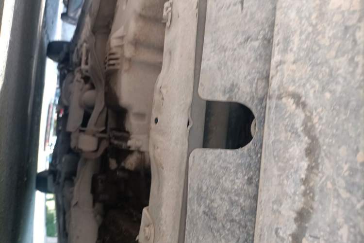 Used Mazda 8 2011 2.3L Deluxe Edition Chassis Front