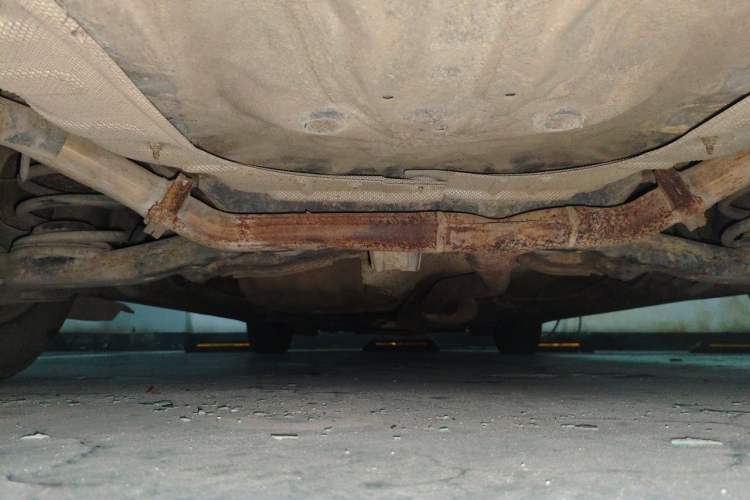 Used Mazda 8 2011 2.3L Ultimate Edition Chassis Rear