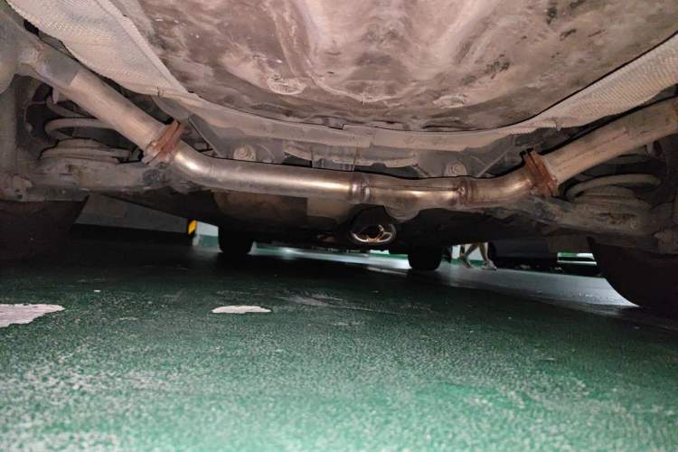 Used Mazda 8 2011 2.3L Elite Edition Chassis Rear