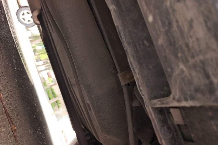Used Mazda 8 2011 2.3L Deluxe Edition Chassis Rear Left