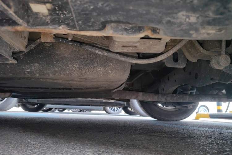 Used Mazda 8 2011 2.3L Deluxe Edition Chassis Rear Left