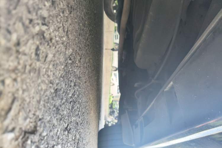Used Mazda 8 2011 2.3L Deluxe Edition Chassis Rear Left