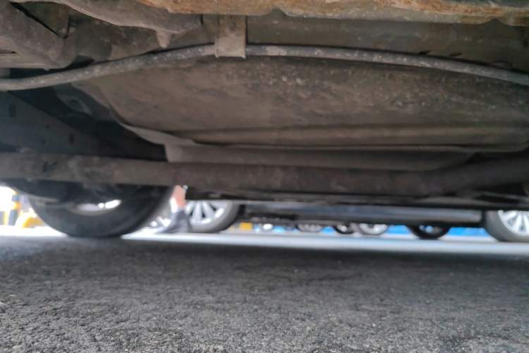 Used Mazda 8 2011 2.3L Deluxe Edition Chassis Rear Right
