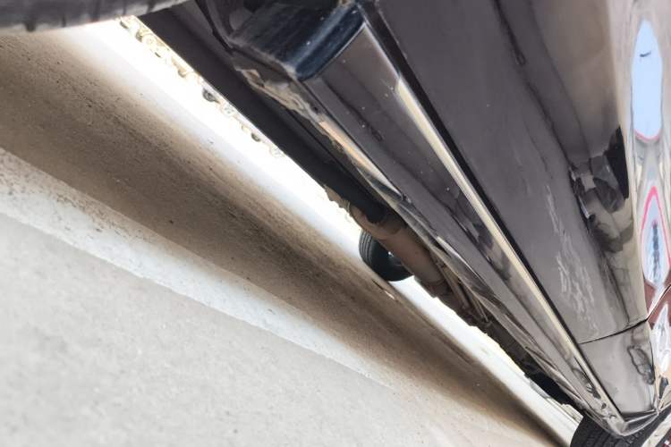 Used Mazda 8 2011 2.3L Ultimate Edition Chassis Rear Right