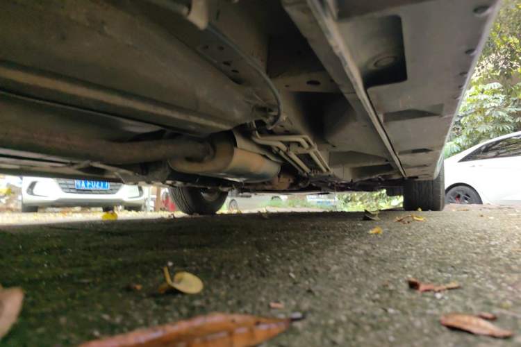 Used Mazda 8 2011 2.3L Deluxe Edition Chassis Rear Right