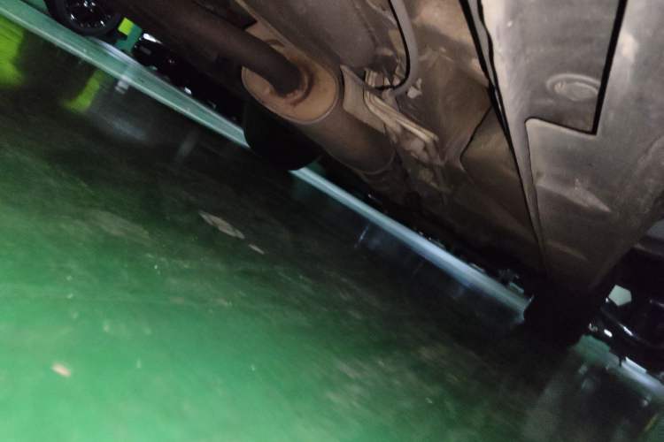 Used Mazda 8 2011 2.3L Elite Edition Chassis Rear Right