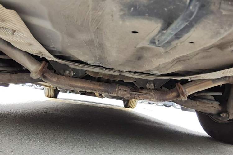 Used Mazda 8 2011 2.3L Deluxe Edition Chassis Rear