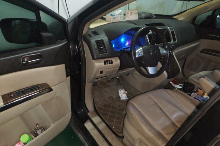 Used Mazda 8 2011 2.3L Ultimate Edition Driver Seat