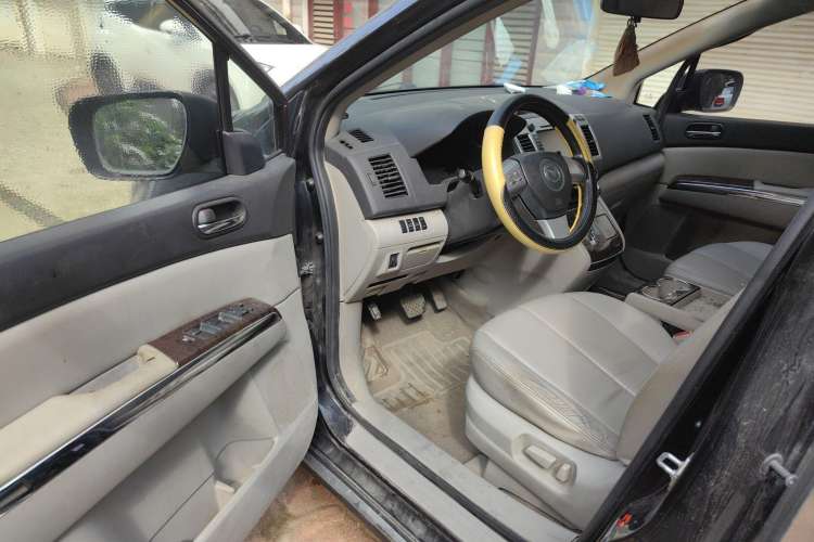 Used Mazda 8 2011 2.3L Ultimate Edition Driver Seat