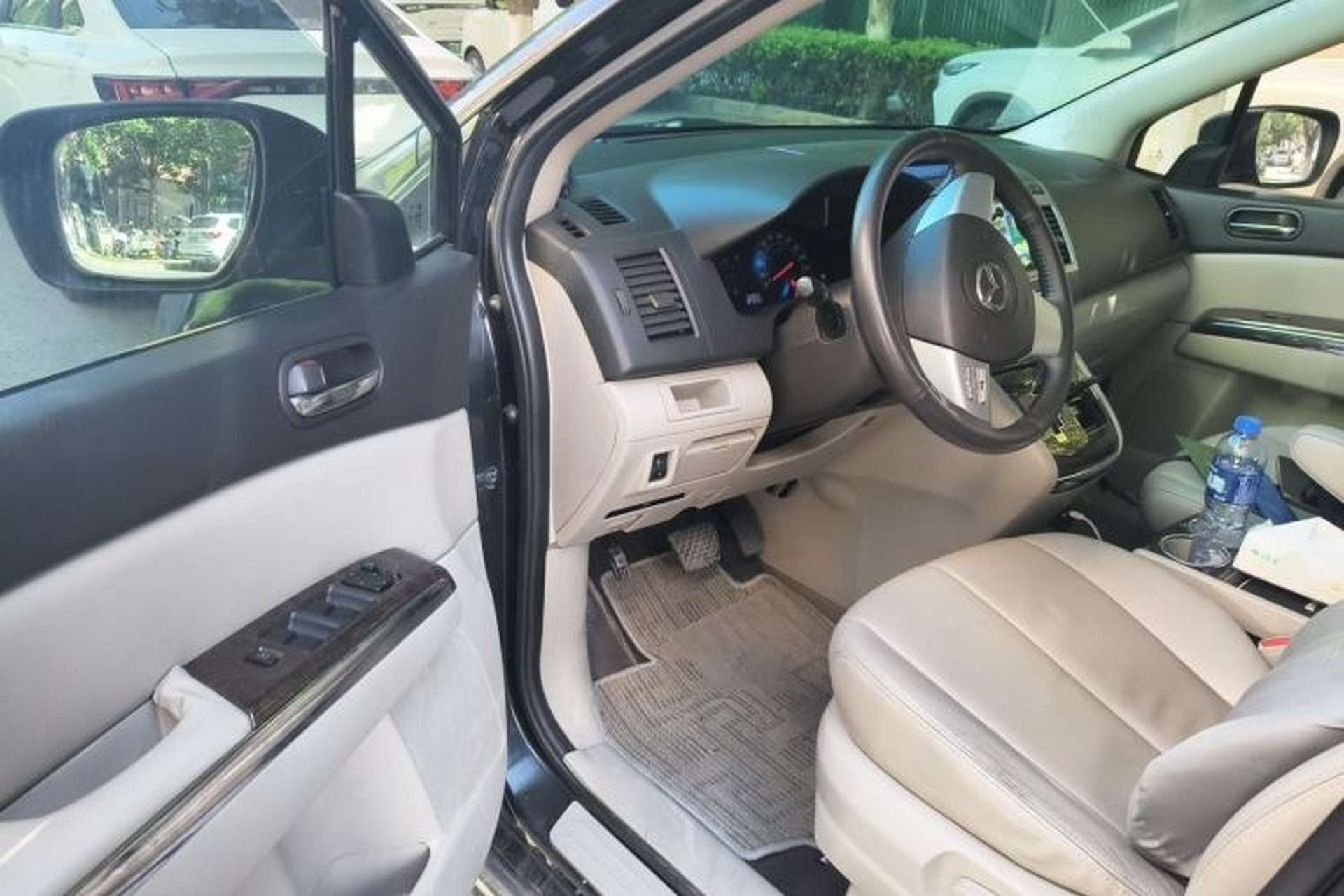 Used Mazda 8 2011 2.3L Deluxe Edition Driver Seat