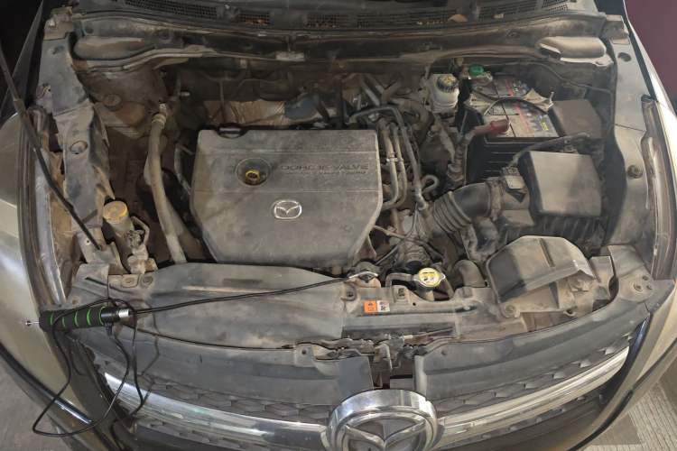 Used Mazda 8 2011 2.3L Deluxe Edition Engine Bay
