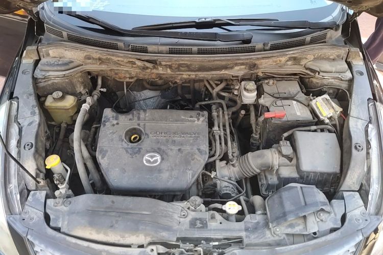 Used Mazda 8 2011 2.3L Deluxe Edition Engine Bay