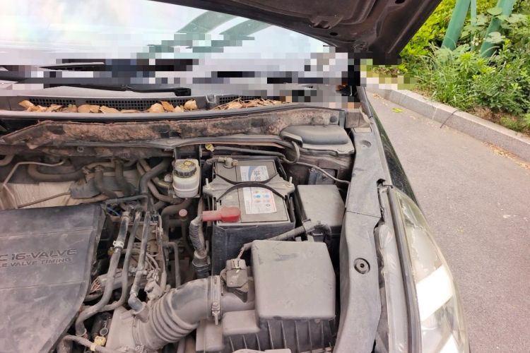 Used Mazda 8 2011 2.3L Deluxe Edition Engine Bay Left