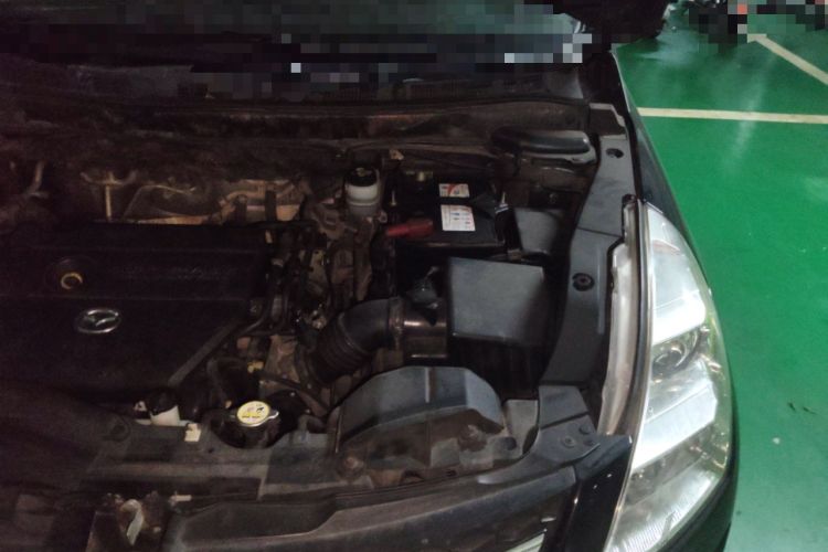 Used Mazda 8 2011 2.3L Elite Edition Engine Bay Left